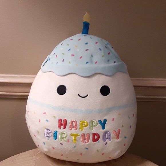 KIKS 10" Happy Birthday Cake Squishmallows - Picture 1 of 5